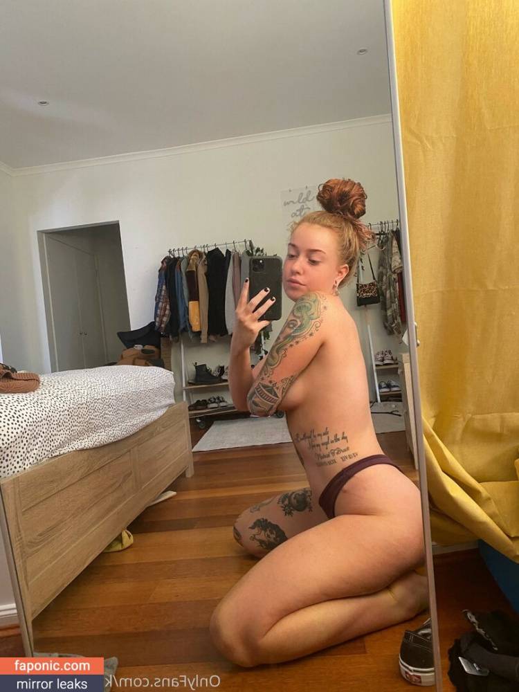 Gothyghoul Wednvsdayy aka gothyghoul aka wednvsdayy Nude Leaks OnlyFans - #17