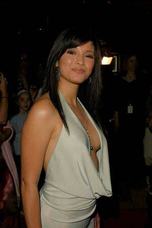 33edge / Kelly Hu / kellyhu Nude Leaks - Fapello - #18