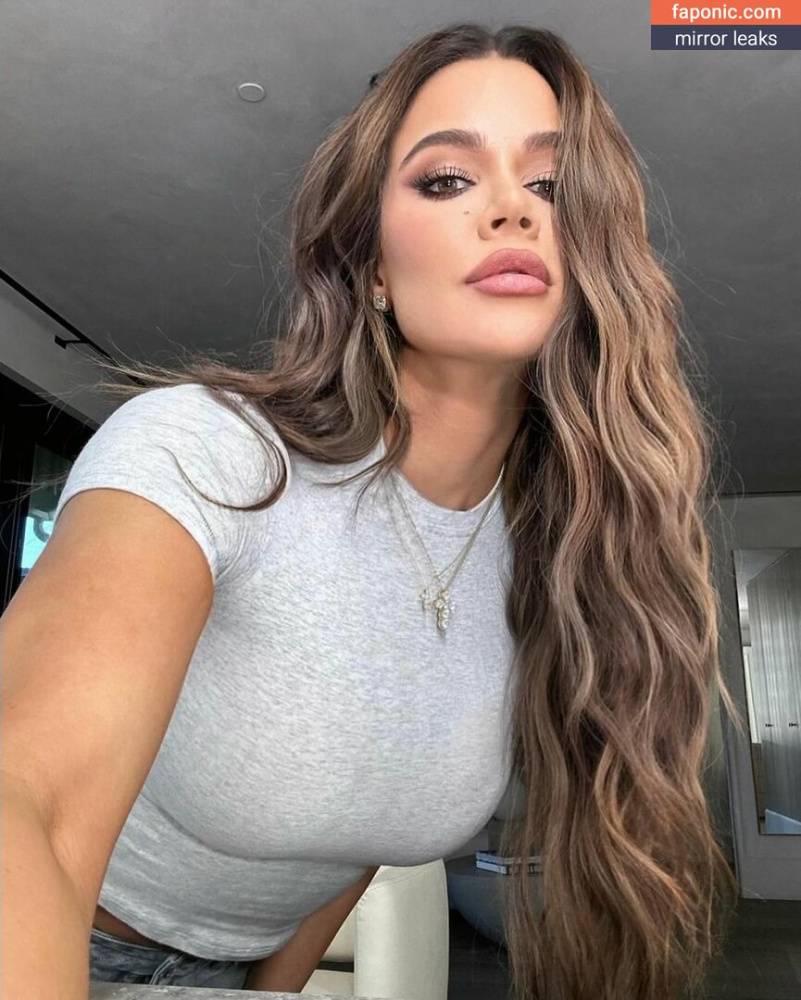 Khloe Kardashian aka khloekardashian Nude Leaks OnlyFans - #2