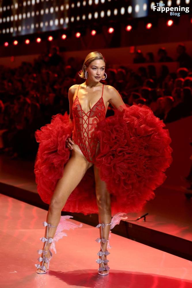 Gigi Hadid Displays Her Sexy Figure at the 2024 Victoria’s Secret Fashion Show (112 Photos) - #1