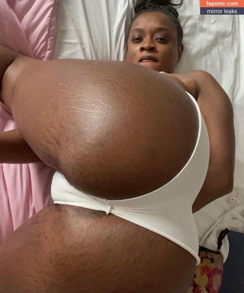 L0yal_trini aka Loyal Trini aka l0yaltriinii Nude Leaks OnlyFans - #11