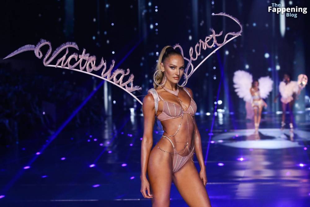 Candice Swanepoel Displays Her Sexy Body at the 2024 Victoria’s Secret Show (74 Photos) - #17