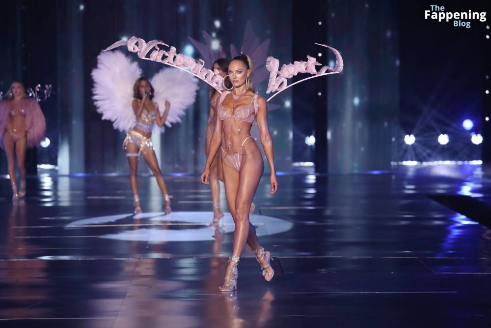 Candice Swanepoel Displays Her Sexy Body at the 2024 Victoria’s Secret Show (74 Photos) - #24