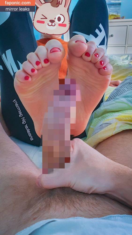 Emma Elba aka Emmascutefeet aka Emmasfeetcosplay aka Luna_Soles_Goddess aka SneakerGirlGermany aka cutefeetprincess aka sherlinanym aka sneakergirl Nude Leaks OnlyFans - #10