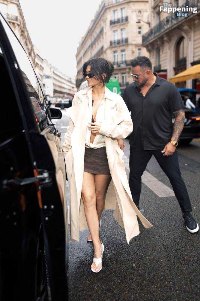 Kylie Jenner Flaunts Her Sexy Legs & Tits in Paris (29 Photos) - #11