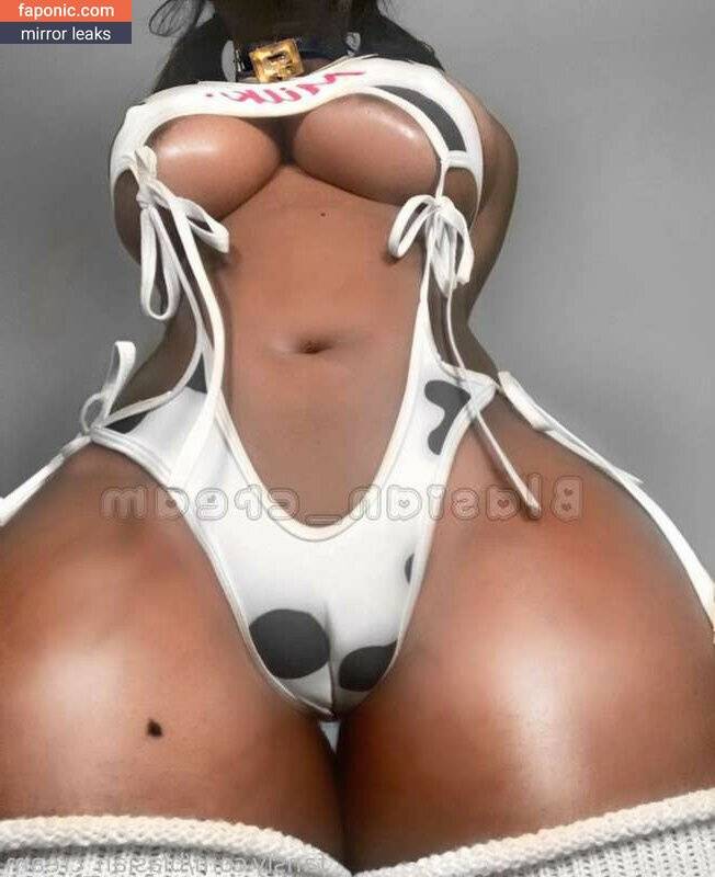 Cow Maid & Cow Bikini Cosplay aka g1rlmilk aka stanshinobu Nude Leaks OnlyFans - #4