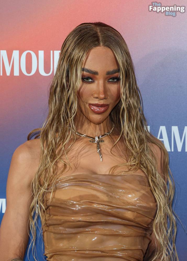 Munroe Bergdorf Stuns at the Glamour Women of the Year Awards (19 Photos) - #13