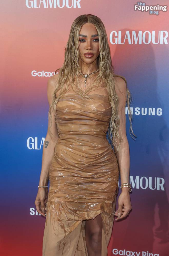 Munroe Bergdorf Stuns at the Glamour Women of the Year Awards (19 Photos) - #11