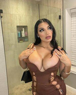 Brianna Christine / briannachristiine Nude Leaks - Fapello - #14