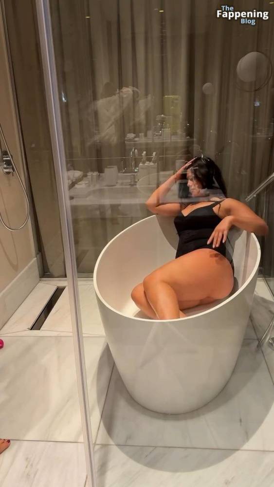 Ashley Graham Sexy (30 Pics + Video) - #21