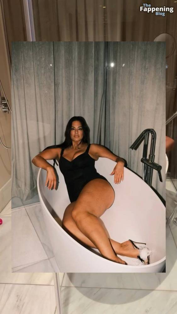 Ashley Graham Sexy (30 Pics + Video) - #10