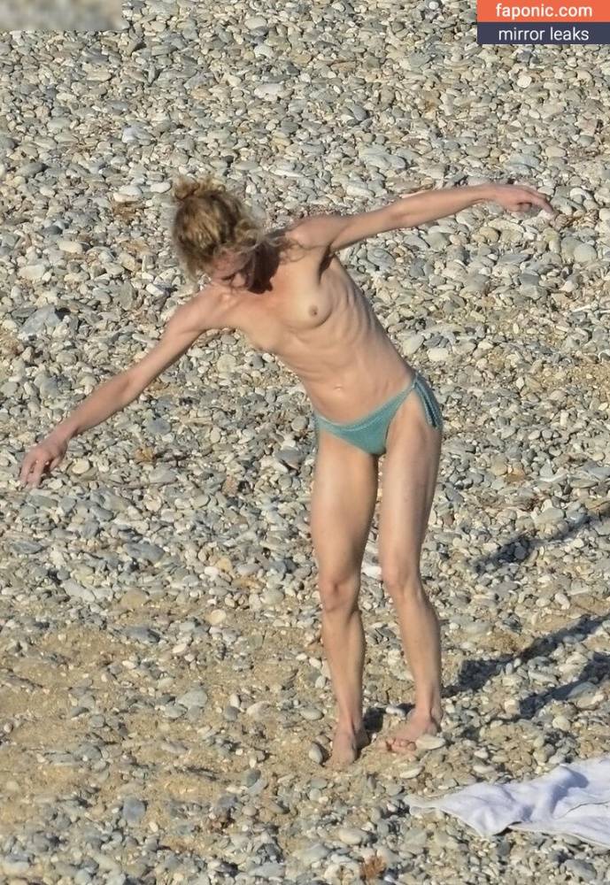 Vanessa Paradis aka vanessa.paradis Nude Leaks - #17