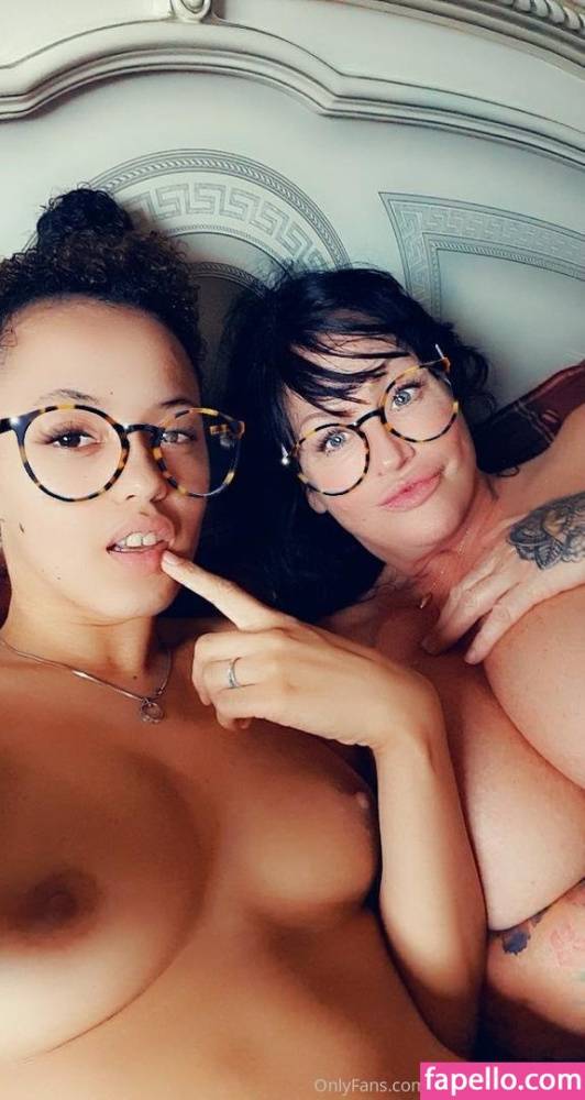 Mom_vs_daughter / mom_vs_daughter Nude Leaks OnlyFans - TheFap - #21