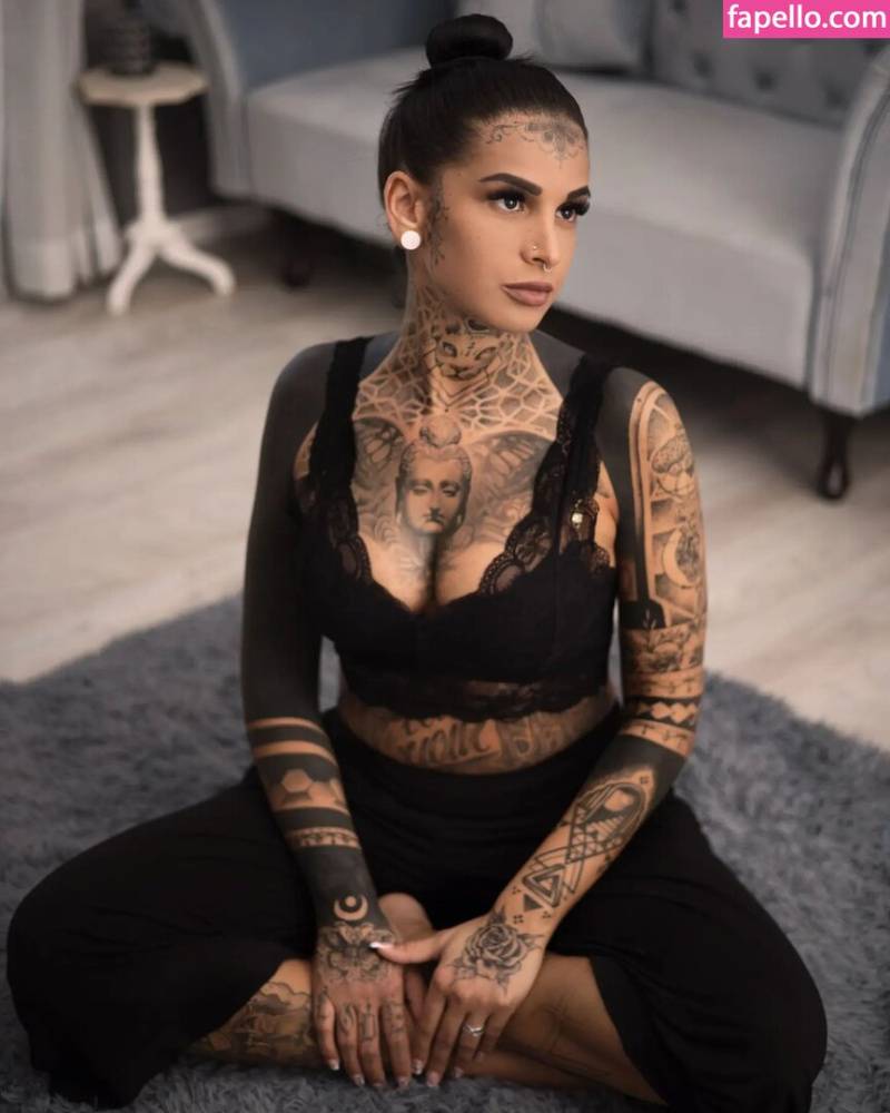 Leontiiine / leontiiine Nude Leaks OnlyFans - TheFap - #1