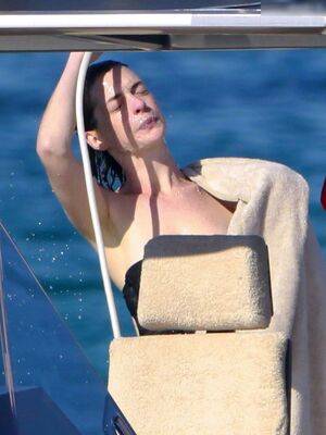 Anne Hathaway / ahathawaynews / annehathaway / heatherannie Nude Leaks - #7