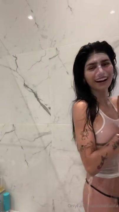 Mia Khalifa Nude Wet Tank Top OnlyFans Video Leaked - #15