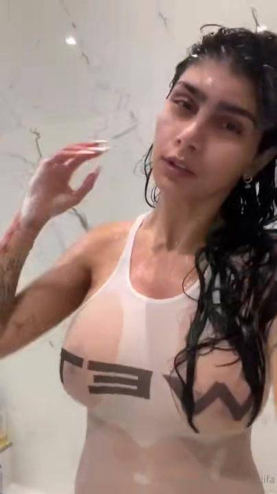 Mia Khalifa Nude Wet Tank Top OnlyFans Video Leaked - #23