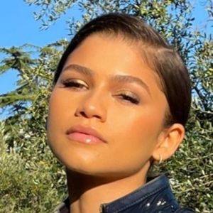 Zendaya / zayarose11 Nude Leaks - #1