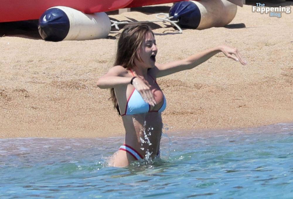 Leni Klum Displays Her Sexy Assets in a Bikini on the Beach in Sardinia (110 Photos) - #92