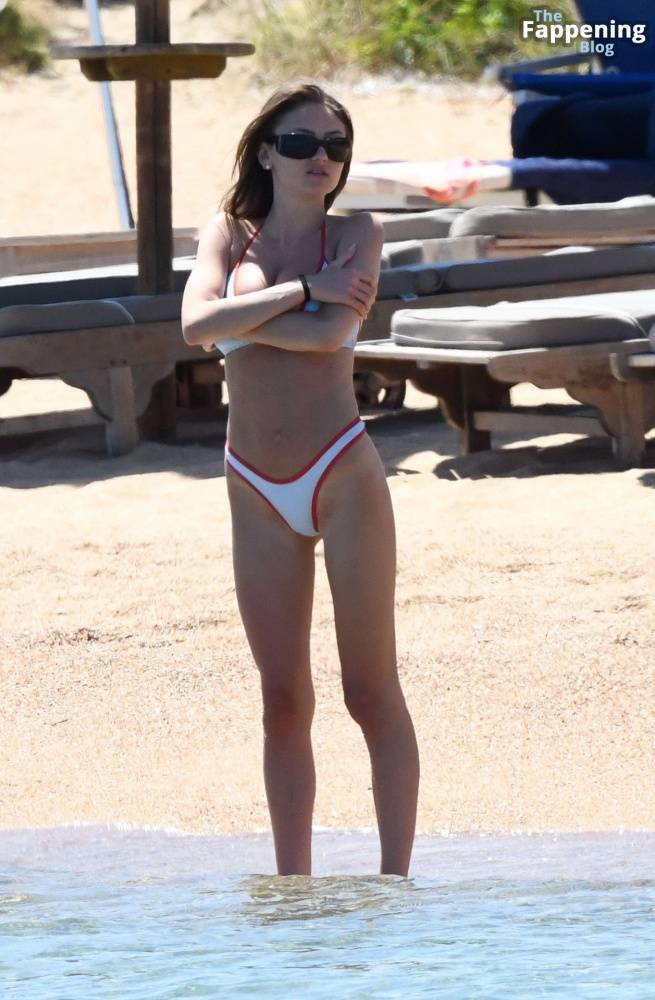 Leni Klum Displays Her Sexy Assets in a Bikini on the Beach in Sardinia (110 Photos) - #41
