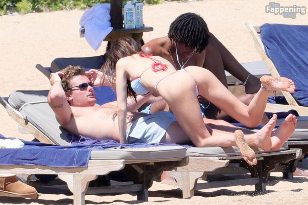 Leni Klum Displays Her Sexy Assets in a Bikini on the Beach in Sardinia (110 Photos) - #81