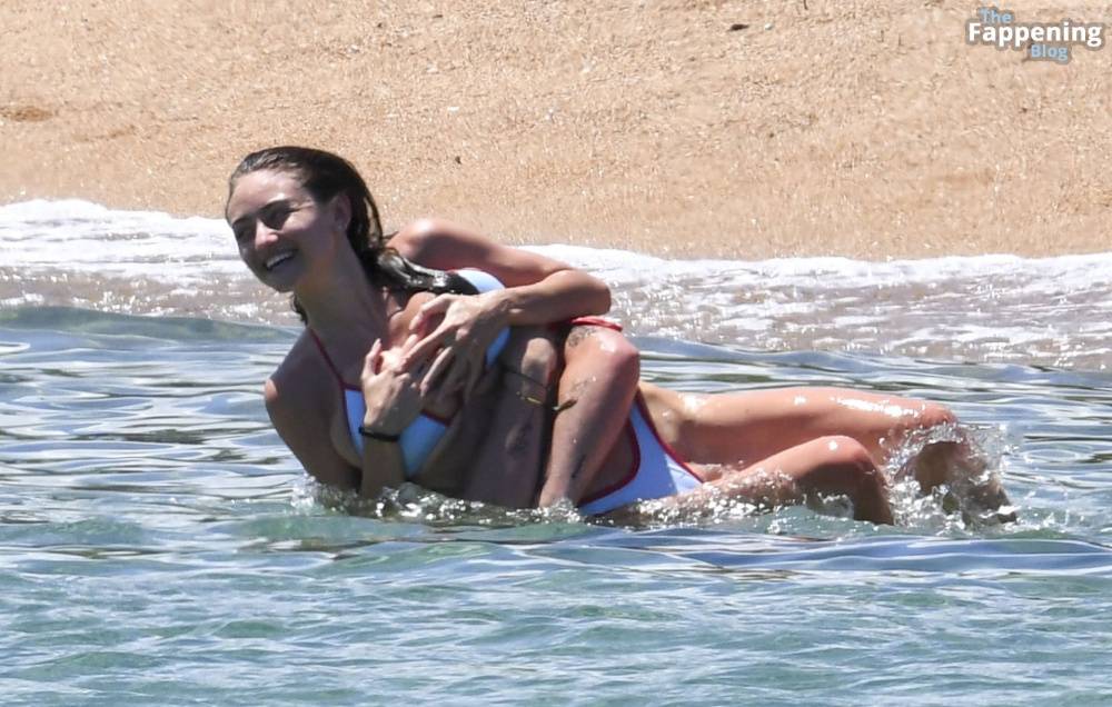 Leni Klum Displays Her Sexy Assets in a Bikini on the Beach in Sardinia (110 Photos) - #60