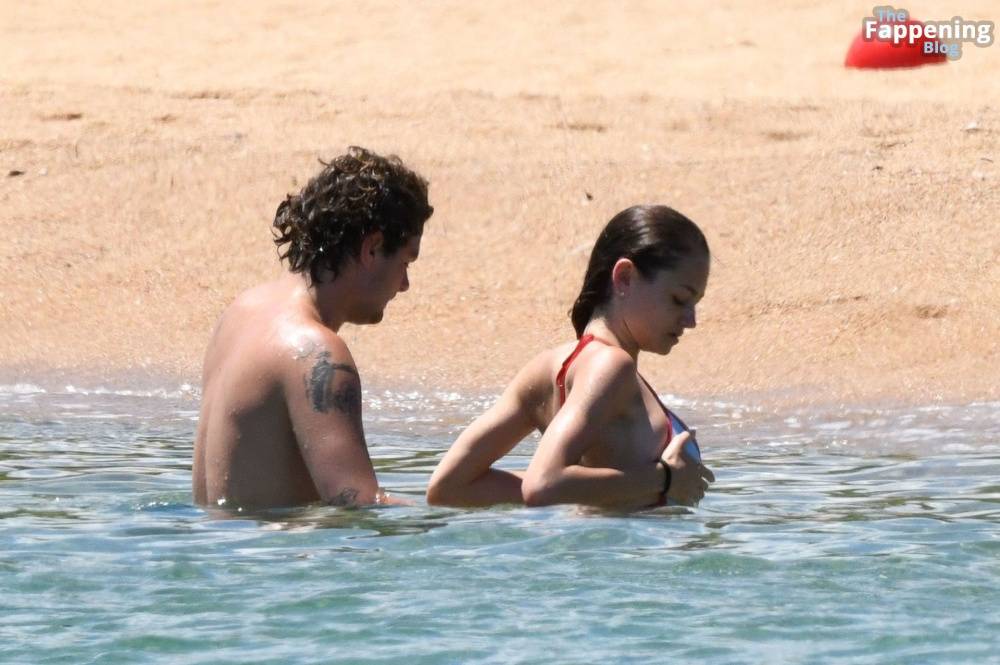 Leni Klum Displays Her Sexy Assets in a Bikini on the Beach in Sardinia (110 Photos) - #11