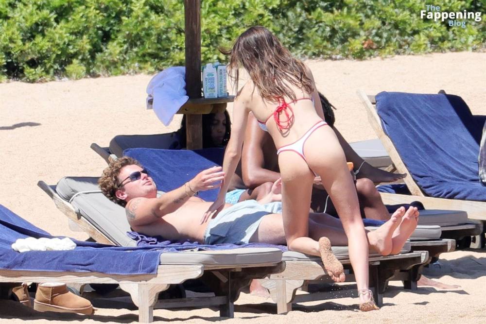 Leni Klum Displays Her Sexy Assets in a Bikini on the Beach in Sardinia (110 Photos) - #77
