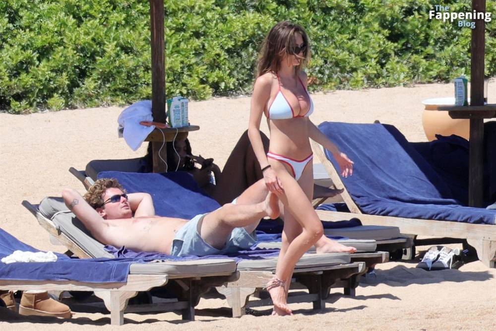 Leni Klum Displays Her Sexy Assets in a Bikini on the Beach in Sardinia (110 Photos) - #83