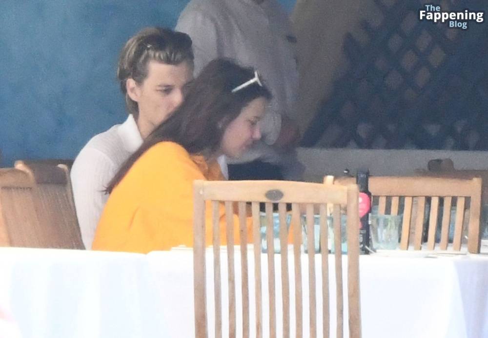 Millie Bobby Brown Enjoys Her Honeymoon in Sardinia (67 Photos) - #28