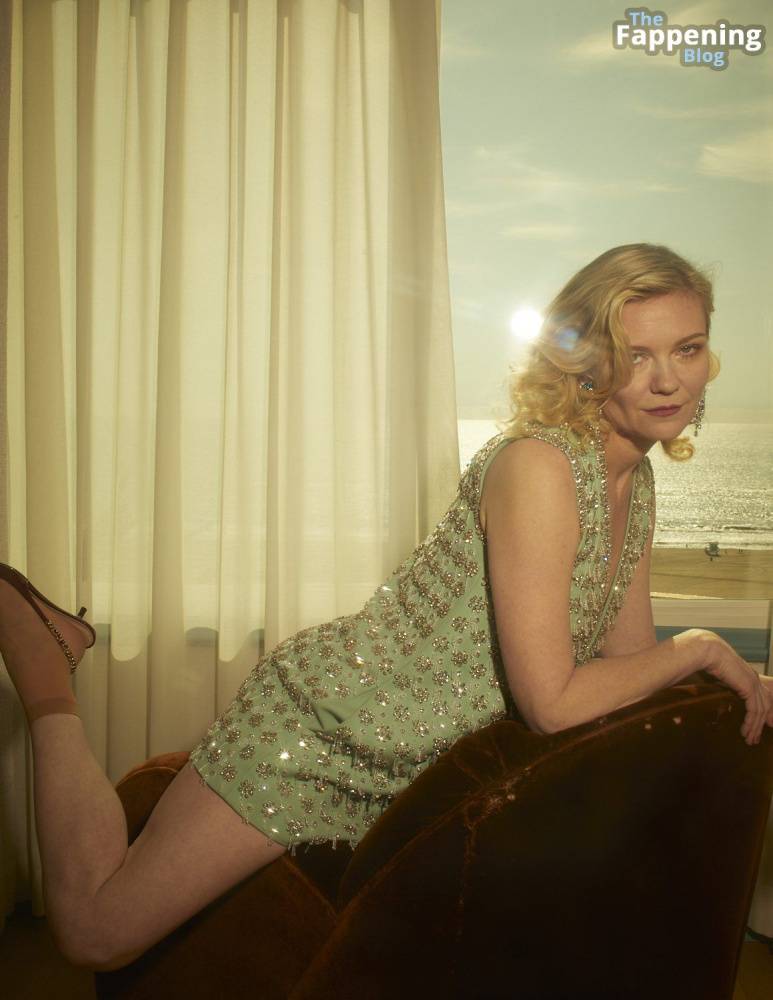 Kirsten Dunst Sexy – Violet Magazine (18 Photos) - #12