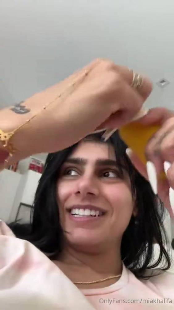 Mia Khalifa Nude Bathroom OnlyFans Livestream Leaked - #19