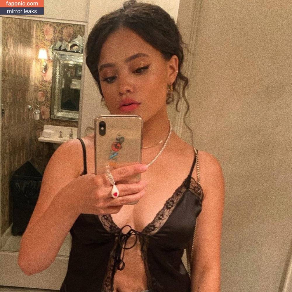 Sarah Jeffery aka lazy_lewds55 aka sarahmjeffery Nude Leaks OnlyFans - #13