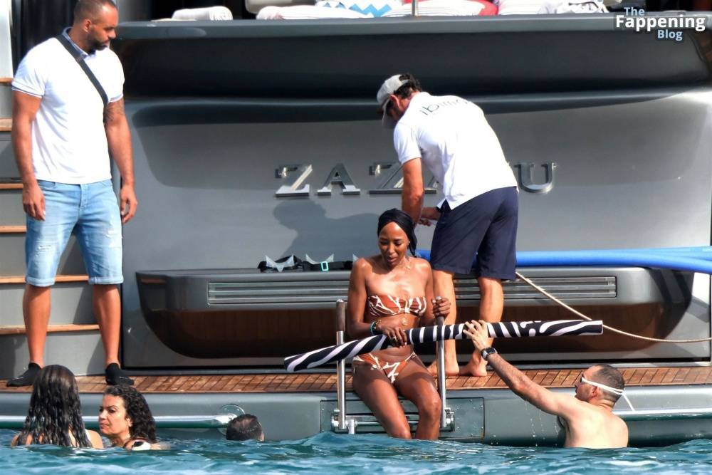 Naomi Campbell, Michelle Rodriguez, Eisa Gonzalez and Afef Jnifen are Seen Out on Holiday in Ibiza (155 Photos) - #7