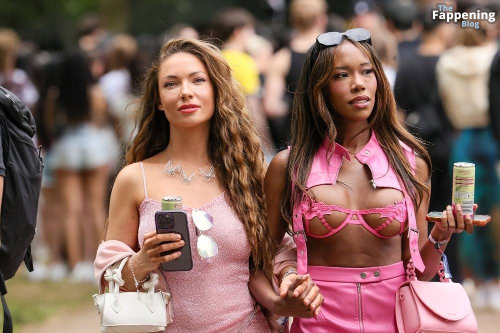 April Banbury & Whitney Hughes Display Their Boobs at Wireless Festival in London (21 Photos) - #20