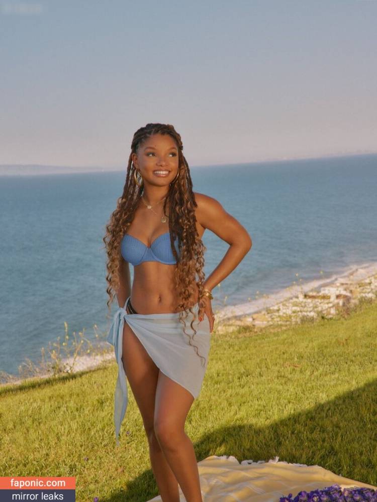 Halle Bailey aka HalleBailey aka Little Mermaid aka chloebaileyyy Nude Leaks OnlyFans - #13