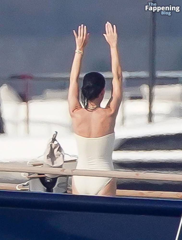 Katy Perry Enjoys Her Summer Holidays in St-Tropez (8 Photos) - #7