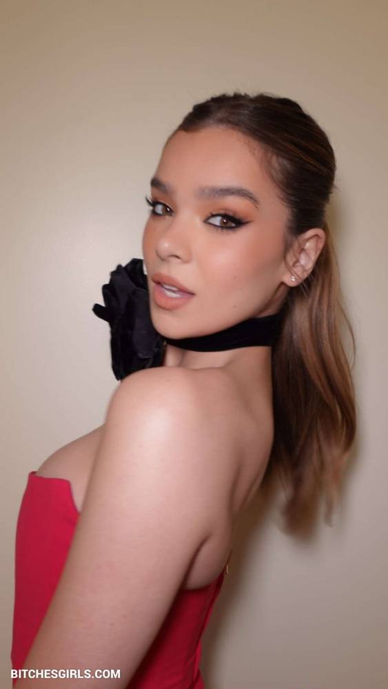 Hailee Steinfeld Nude Celebrities - Haileesteinfeld Celebrities Leaked Naked Video - #16