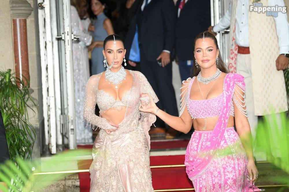 Kim Kardashian & Khloe Kardashian Look Sexy at Anant Ambani’s Wedding (22 Photos) - #8