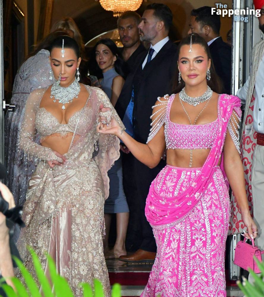 Kim Kardashian & Khloe Kardashian Look Sexy at Anant Ambani’s Wedding (22 Photos) - #19