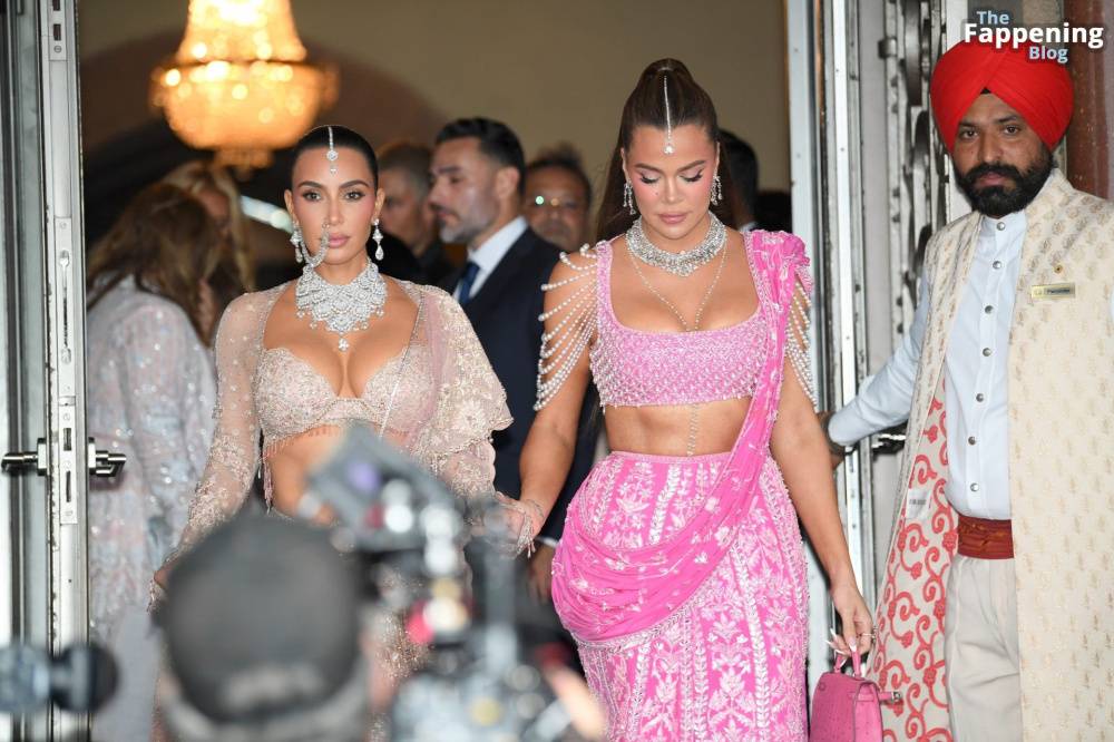 Kim Kardashian & Khloe Kardashian Look Sexy at Anant Ambani’s Wedding (22 Photos) - #7