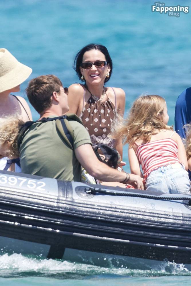 Katy Perry and Her Family Arrive at Le Club 55 in Saint-Tropez (97 Photos) - #1