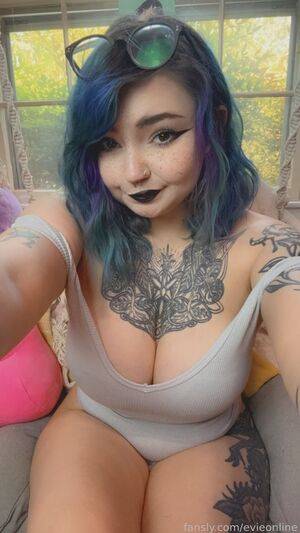 onlineevie / onlyevie_ / plushiesuccubus Nude Leaks - #6