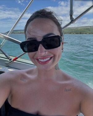 Demi Lovato / ddlovato Nude Leaks - #21