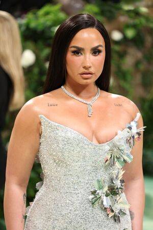 Demi Lovato / ddlovato Nude Leaks - #27