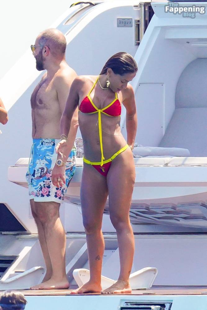 Anitta Displays Her Sexy Booty in a Bikini (40 Photos) - #25