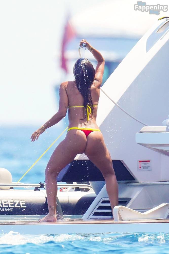 Anitta Displays Her Sexy Booty in a Bikini (40 Photos) - #15