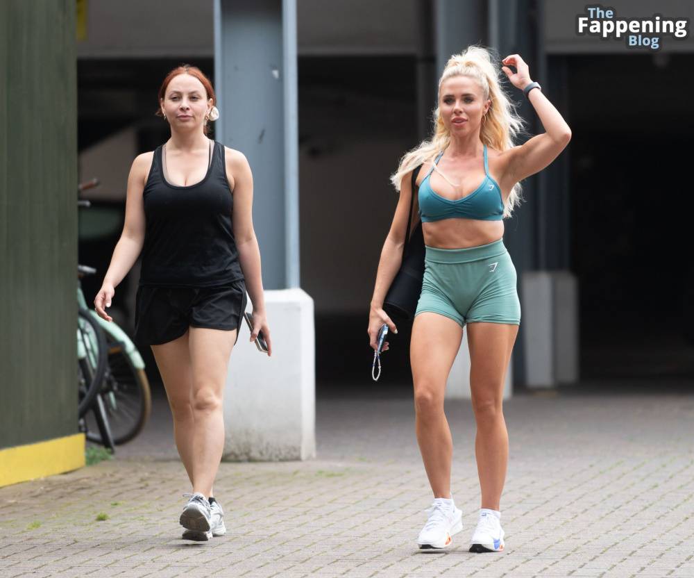 Gabby Allen Flaunts Her Toned Body While Out in Hackney Wick (20 Photos) - #11