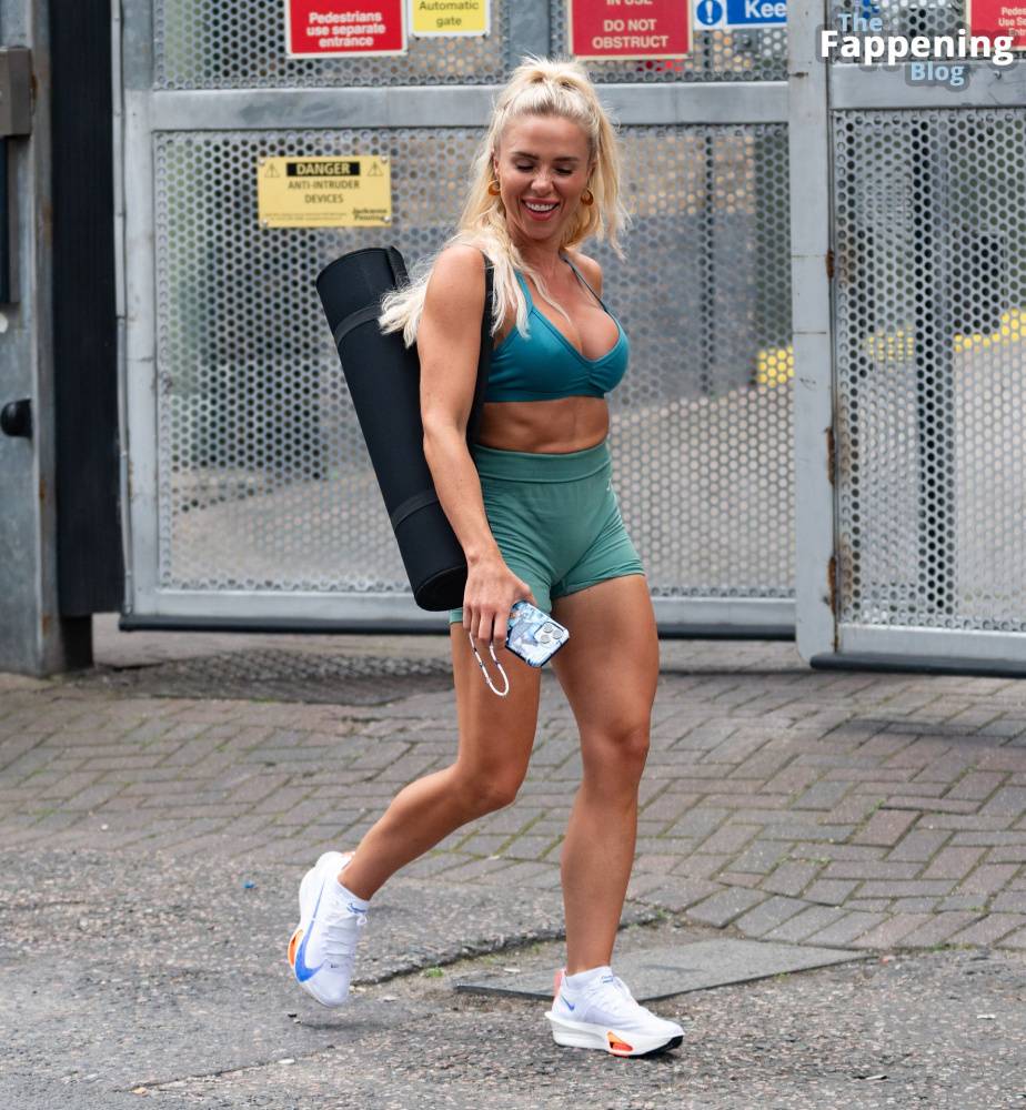 Gabby Allen Flaunts Her Toned Body While Out in Hackney Wick (20 Photos) - #16