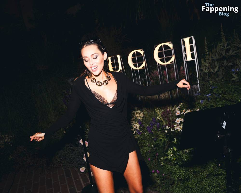 Miley Cyrus Looks Hot in a Black Dress at the Gucci Party (25 Photos) - #7